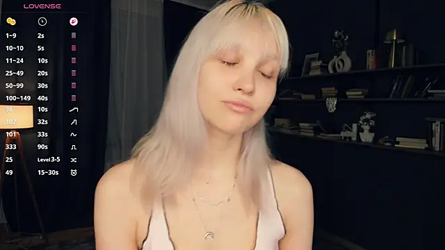 Snapshot of DelorisDetrich chatting on May 27, 7:44 pm DelorisDetrich online show from May 27, 7:44 pm