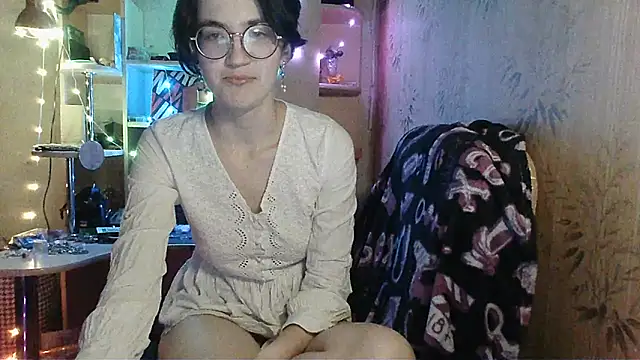 Snapshot of Alessa_Kiss chatting on May 17, 3:19 pm Alessa Kiss online show from May 17, 3:19 pm