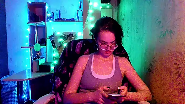 Snapshot of Alessa_Kiss chatting on May 21, 12:56 pm Alessa Kiss online show from May 21, 12:56 pm