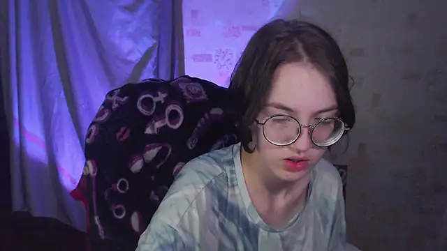 Snapshot of Alessa_Kiss chatting on June 5, 7:30 pm Alessa Kiss online show from June 5, 7:30 pm