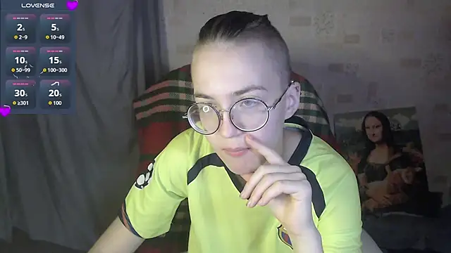 Snapshot of Alessa_Kiss chatting on June 27, 10:20 am Alessa Kiss online show from June 27, 10:20 am