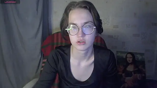 Snapshot of Alessa_Kiss chatting on June 29, 11:21 am Alessa Kiss online show from June 29, 11:21 am