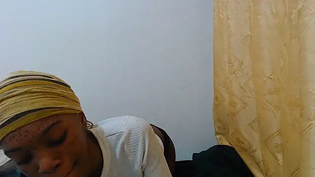 PetiteBarbie 05 online show from June 14, 6:48 am