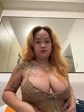 queenmia  ph online show from July 13, 3:37 pm