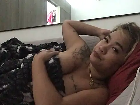 queenmia  ph online show from July 20, 12:47 am