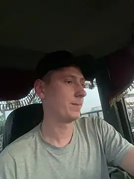 Snapshot of Keksik_ chatting on June 3, 2:33 pm Keksik online show from June 3, 2:33 pm