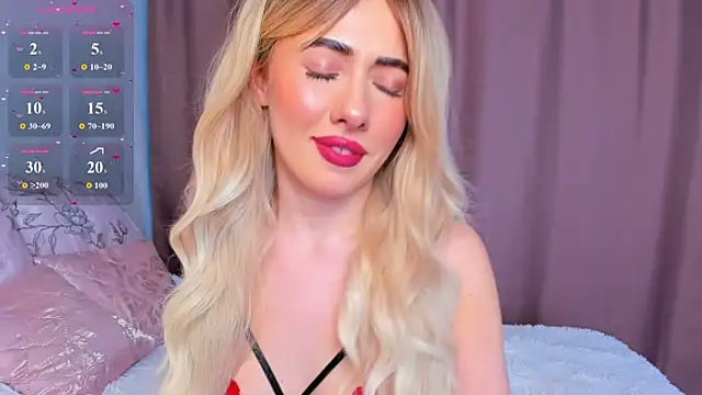 Snapshot of SabrinaKarter chatting on June 4, 2:34 pm SabrinaKarter online show from June 4, 2:34 pm