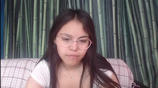 Snapshot of Anda_here chatting on May 23, 1:55 am Anda here online show from May 23, 1:55 am