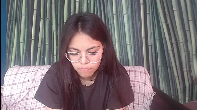 Snapshot of Anda_here chatting on May 25, 2:06 am Anda here online show from May 25, 2:06 am