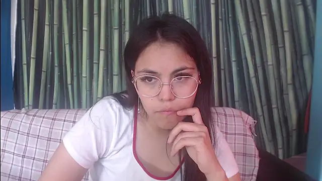 Snapshot of Anda_here chatting on June 1, 2:02 am Anda here online show from June 1, 2:02 am