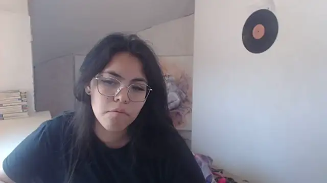 Snapshot of Anda_here chatting on June 11, 4:10 am Anda here online show from June 11, 4:10 am