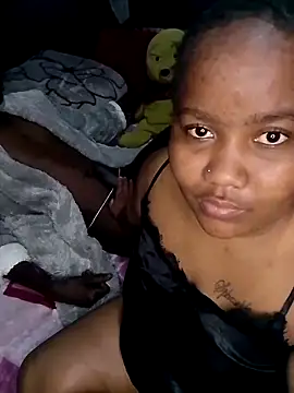 ChubbyMidgetxxx19 online show from June 6, 8:52 am