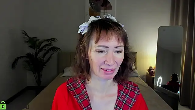 Snapshot of gracekellyyy chatting on June 27, 3:55 am gracekellyyy online show from June 27, 3:55 am