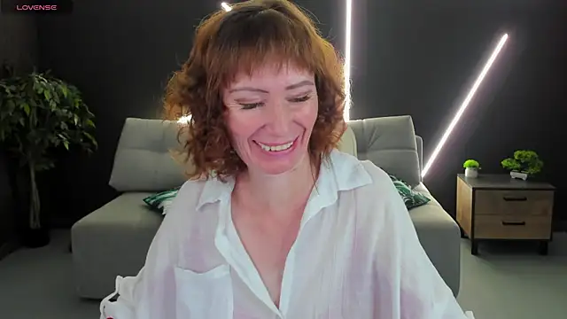 Snapshot of gracekellyyy chatting on July 23, 5:05 am gracekellyyy online show from July 23, 5:05 am