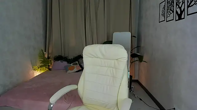 Snapshot of gracekellyyy chatting on July 28, 2:13 pm gracekellyyy online show from July 28, 2:13 pm