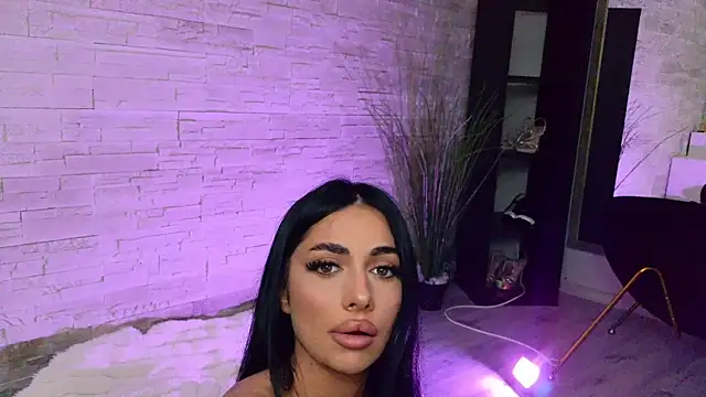 Snapshot of VanessaVosss chatting on June 6, 4:33 pm VanessaVosss online show from June 6, 4:33 pm