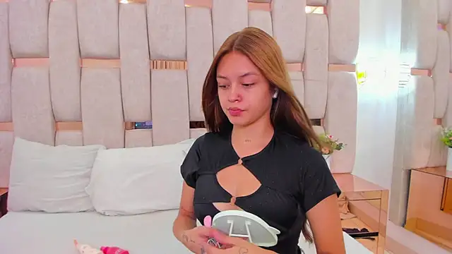 sarah miller3 online show from July 16, 1:39 pm