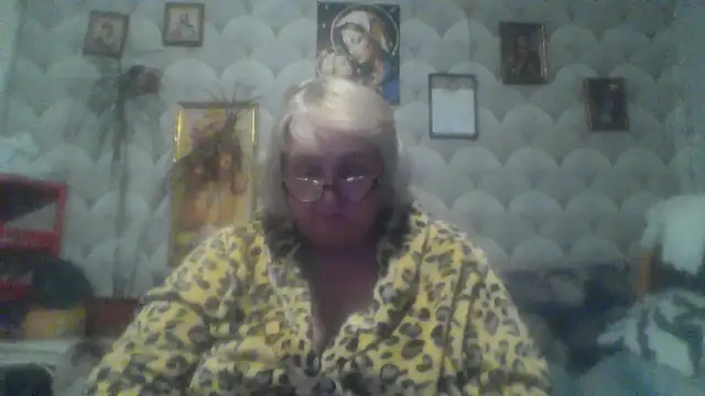 Snapshot of MarinaFarina53 chatting on May 17, 5:42 pm MarinaFarina53 online show from May 17, 5:42 pm