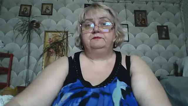 Snapshot of MarinaFarina53 chatting on May 26, 1:18 pm MarinaFarina53 online show from May 26, 1:18 pm