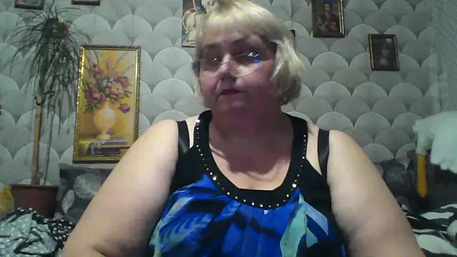 Snapshot of MarinaFarina53 chatting on May 30, 6:16 pm MarinaFarina53 online show from May 30, 6:16 pm