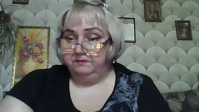 Snapshot of MarinaFarina53 chatting on June 1, 7:32 am MarinaFarina53 online show from June 1, 7:32 am