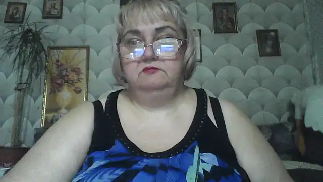 Snapshot of MarinaFarina53 chatting on June 6, 7:02 am MarinaFarina53 online show from June 6, 7:02 am