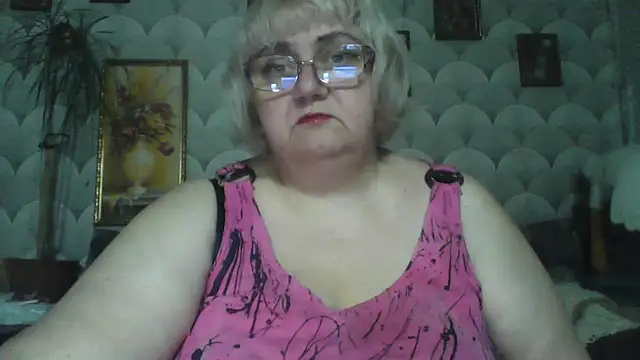 Snapshot of MarinaFarina53 chatting on June 7, 8:07 am MarinaFarina53 online show from June 7, 8:07 am
