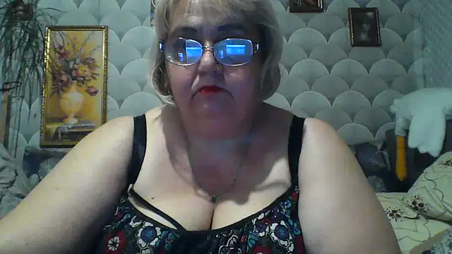 Snapshot of MarinaFarina53 chatting on June 11, 6:39 pm MarinaFarina53 online show from June 11, 6:39 pm