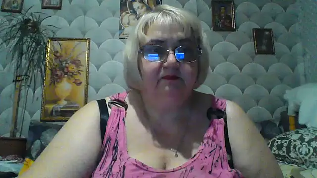 Snapshot of MarinaFarina53 chatting on June 12, 7:46 pm MarinaFarina53 online show from June 12, 7:46 pm