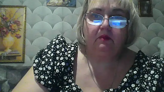 Snapshot of MarinaFarina53 chatting on June 13, 8:07 pm MarinaFarina53 online show from June 13, 8:07 pm