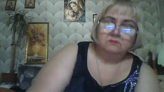 Snapshot of MarinaFarina53 chatting on June 14, 5:09 am MarinaFarina53 online show from June 14, 5:09 am