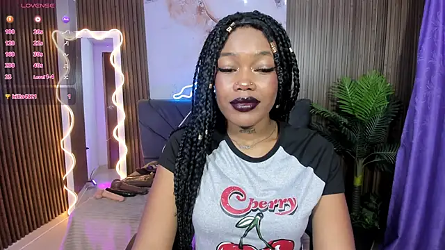 CRISTALBROKE TAY online show from June 17, 7:04 pm