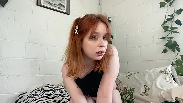 Snapshot of Amber__Fox chatting on June 11, 10:02 am Amber Fox online show from June 11, 10:02 am