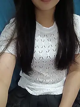 Snapshot of -Hena- chatting on May 12, 8:50 pm -Hena- online show from May 12, 8:50 pm