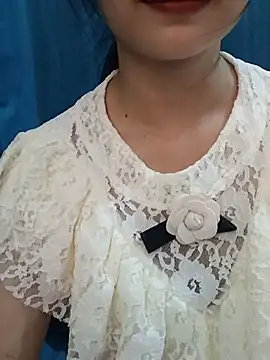 Snapshot of -Hena- chatting on May 15, 12:28 am -Hena- online show from May 15, 12:28 am