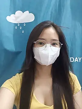 Snapshot of -Hena- chatting on May 28, 7:44 pm -Hena- online show from May 28, 7:44 pm