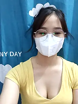 Snapshot of -Hena- chatting on June 3, 2:33 pm -Hena- online show from June 3, 2:33 pm