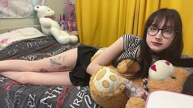 SleepyKristi online show from June 2, 5:26 pm