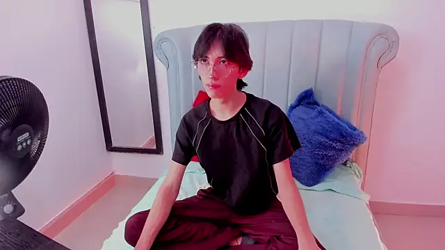 Snapshot of LittlePrince_ chatting on June 22, 9:45 pm LittlePrince online show from June 22, 9:45 pm