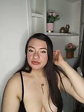 Snapshot of Antonella_1998 chatting on June 4, 2:12 pm Antonella 1998 online show from June 4, 2:12 pm