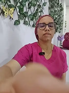 alanahot94 online show from June 17, 4:52 pm