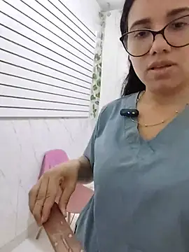 alanahot94 online show from June 18, 3:49 pm