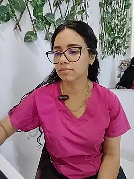 alanahot94 online show from June 19, 9:29 pm