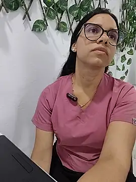 alanahot94 online show from June 20, 6:44 pm