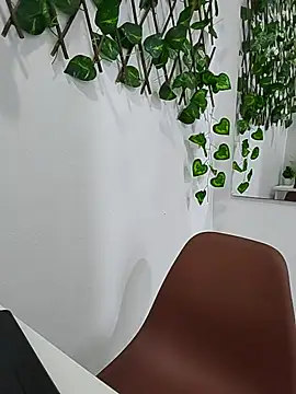 alanahot94 online show from June 24, 3:55 pm