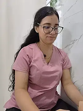 alanahot94 online show from July 18, 9:40 pm