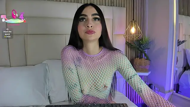 Snapshot of Martina_Gracex chatting on July 15, 5:51 pm Martina Gracex online show from July 15, 5:51 pm