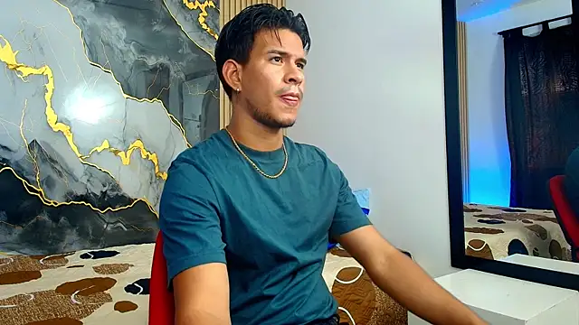 Snapshot of JacobWolf__ chatting on June 1, 7:48 pm JacobWolf online show from June 1, 7:48 pm