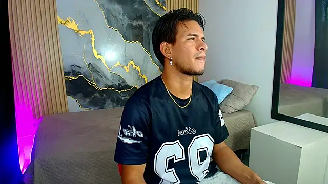 Snapshot of JacobWolf__ chatting on June 11, 7:45 pm JacobWolf online show from June 11, 7:45 pm