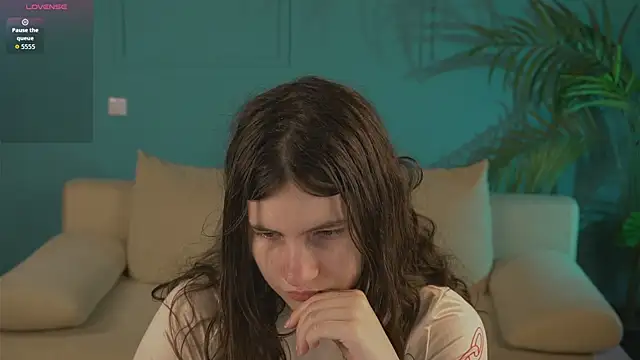 Gigi myav online show from June 13, 10:24 am
